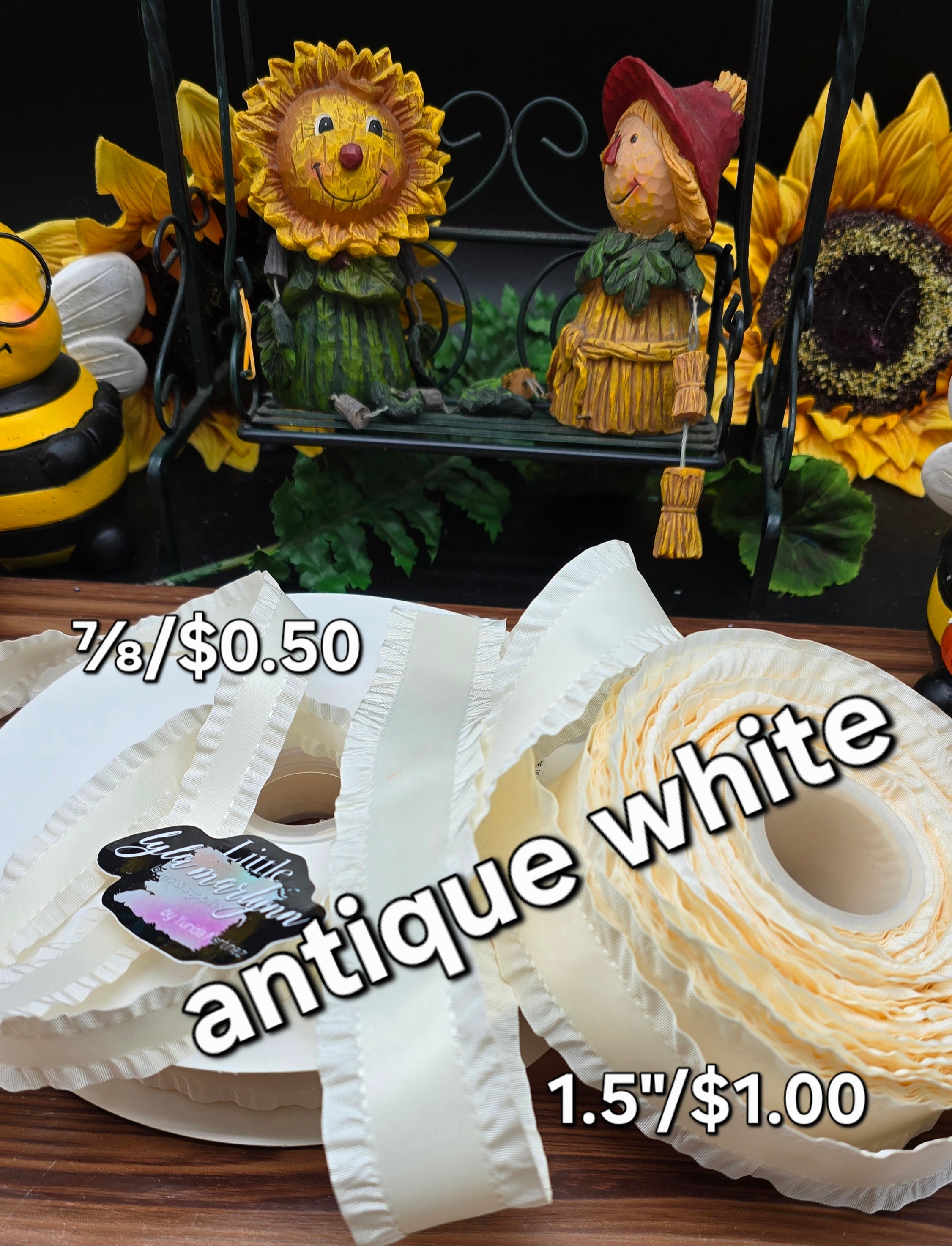 1.5" & ⅞ ruffle antique white