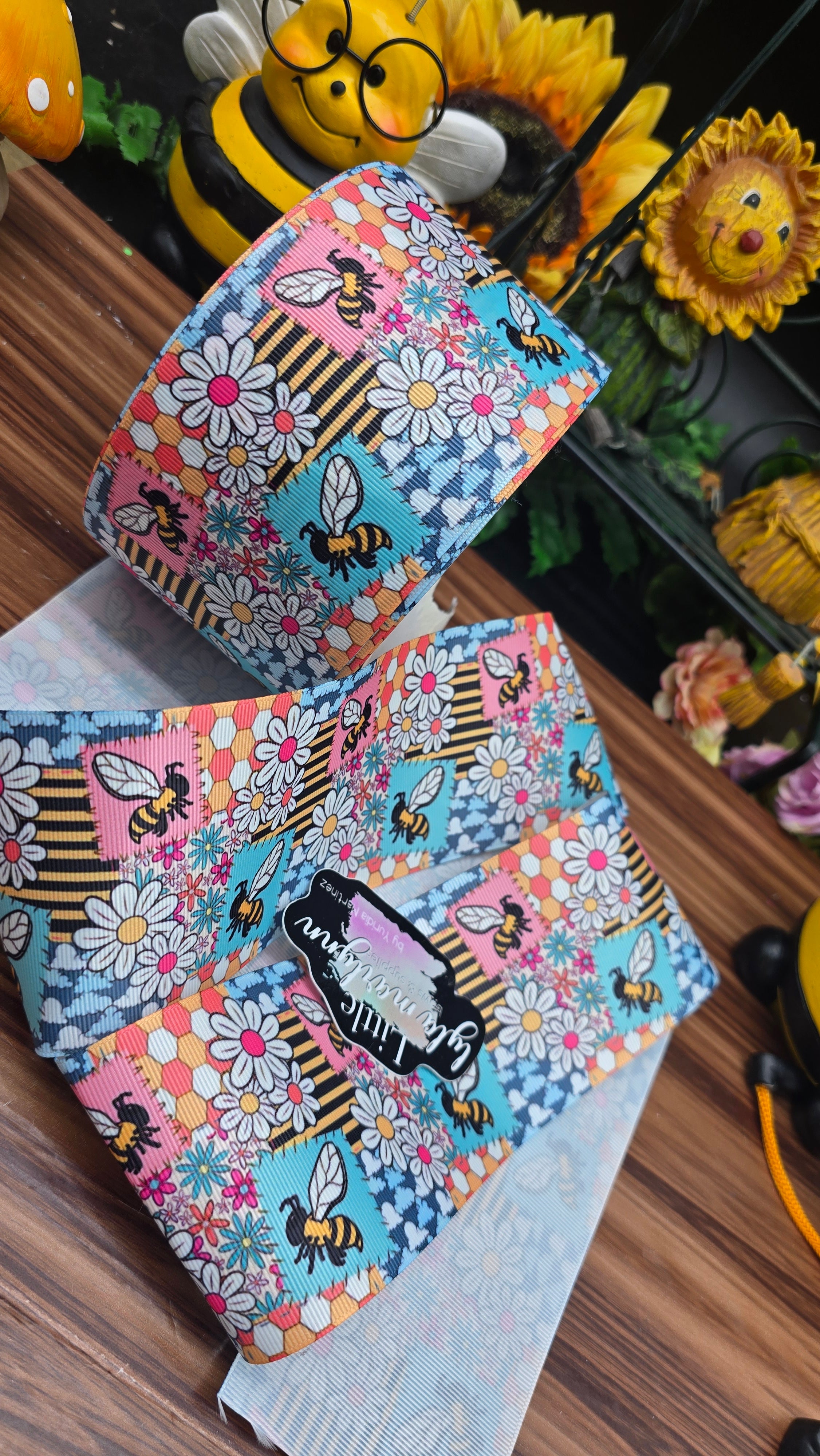 Daisy bees 🐝