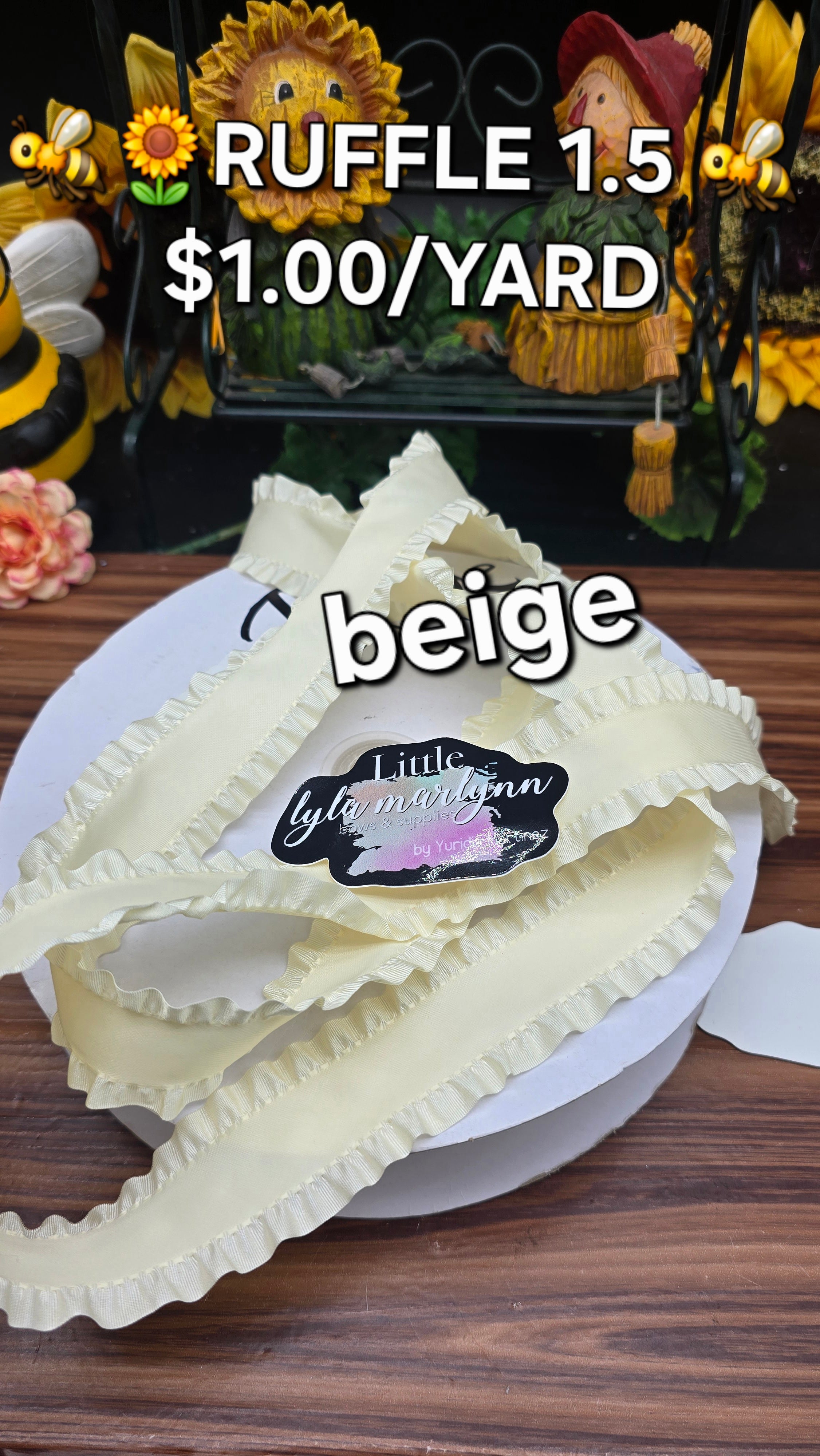 1.5' Ruffle beige