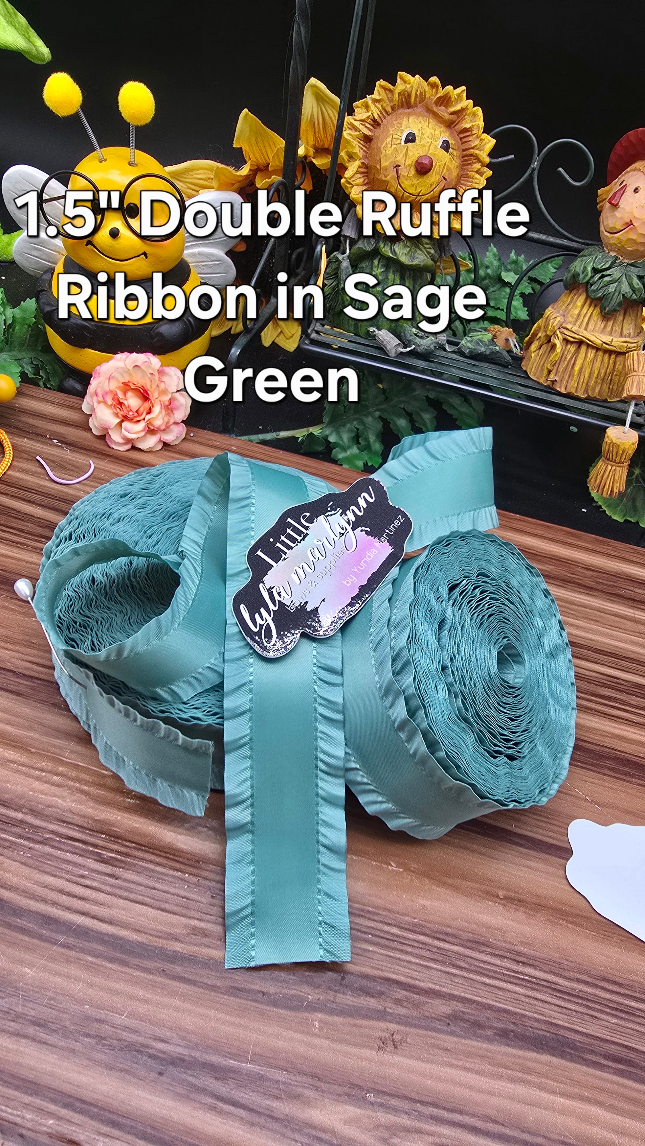 1.5' Ruffle sage green