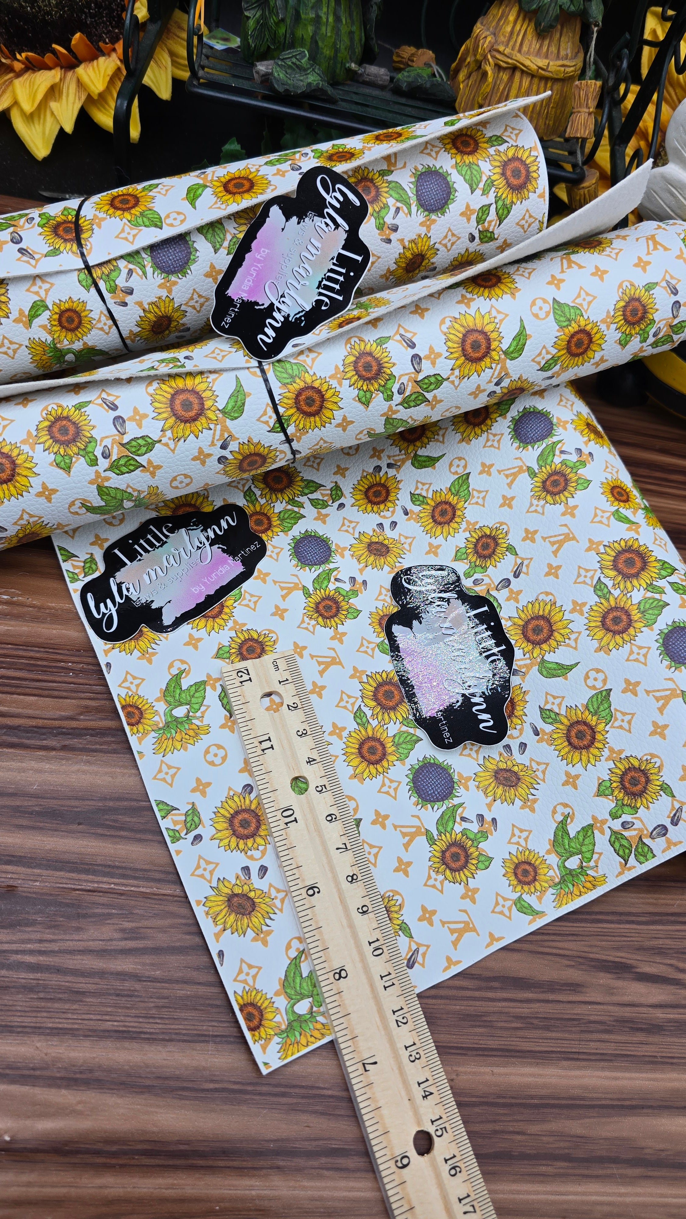 deluxe sunflower white brown  lv black